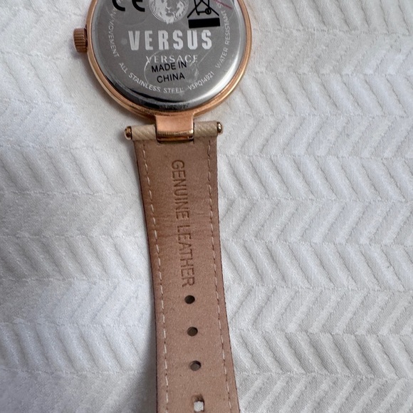 $275 Versus Versace Womens  Rose Gold /Beige 36mm Genuine Strap Fashion Watch - Picture 5 of 11